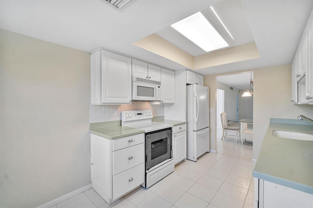 SUGAR SANDS CONDO 11 - Residential