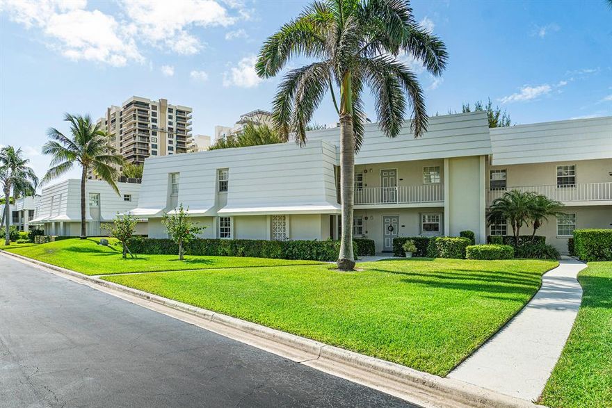 Incredible 4 BR unit and very rare, only 16 4- bedroom units in all of Sugar Sands.
This incredible rare 4-bedroom unit is also an end unit, allowing for lots of light. The unit features impact windows, an undated Kitchen and beautiful garden views. Located steps from the Clubhouse and the Beach, make this the perfect place to call home. Dream it. Own it. Live it.
Singer Island is an exclusive area known for its beautiful beaches, marina, local restaurants and close proximity to the Palm Beach airport.
Don't miss out.
