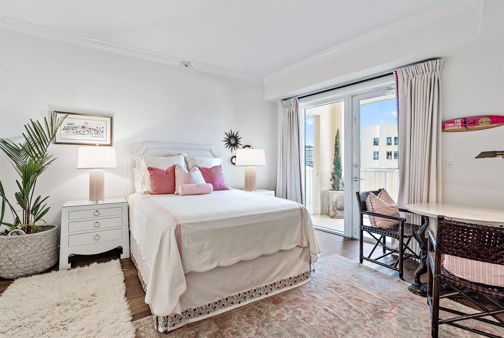 ESPLANADE GRANDE CONDO - Residential