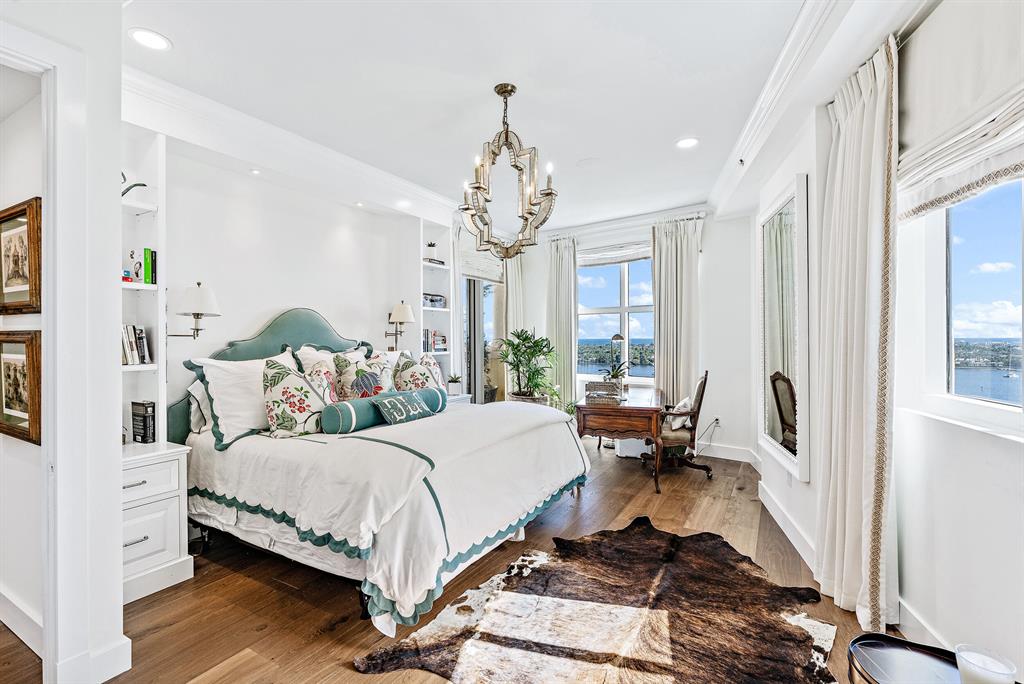 ESPLANADE GRANDE CONDO - Residential