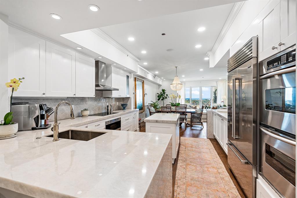 ESPLANADE GRANDE CONDO - Residential