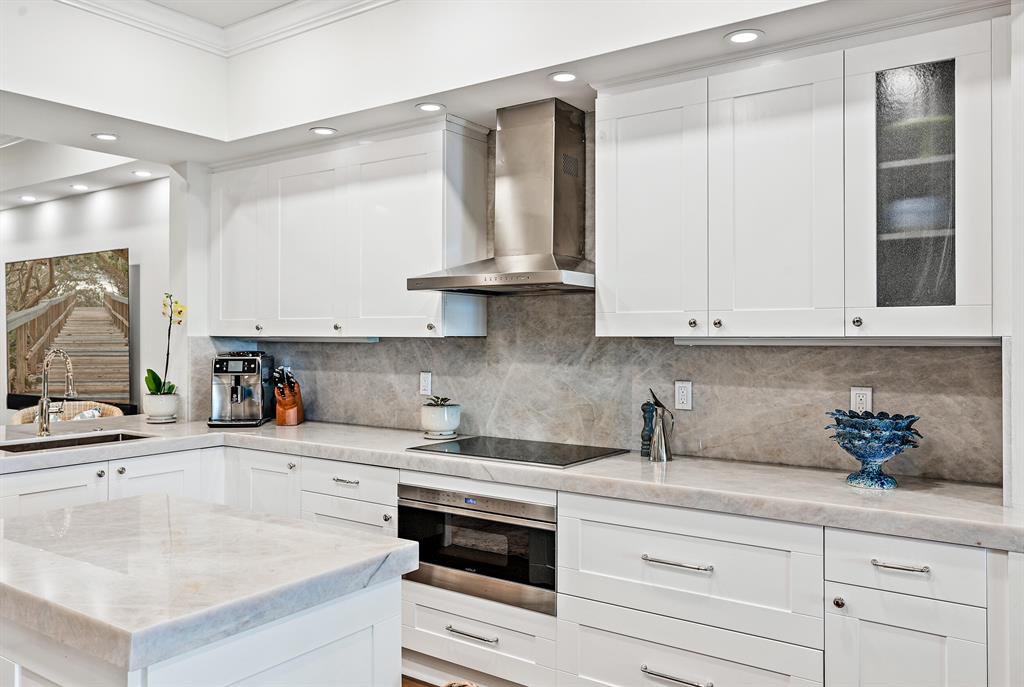 ESPLANADE GRANDE CONDO - Residential