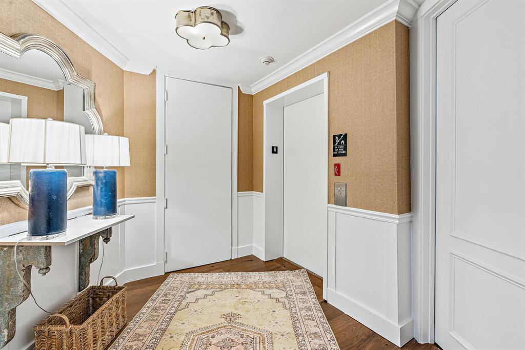 ESPLANADE GRANDE CONDO - Residential