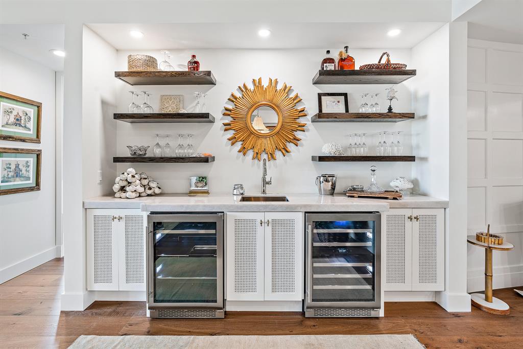 ESPLANADE GRANDE CONDO - Residential