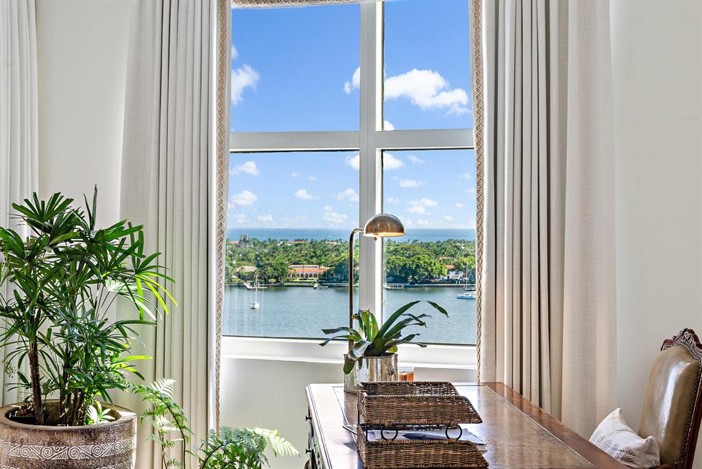 ESPLANADE GRANDE CONDO - Residential