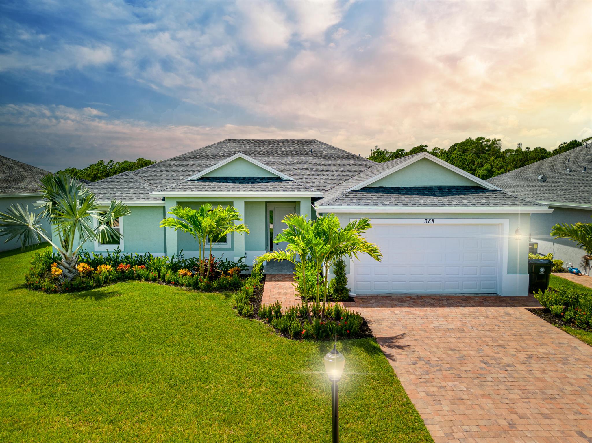 SAWGRASS LAKES PHASE 3A - Residential Lease