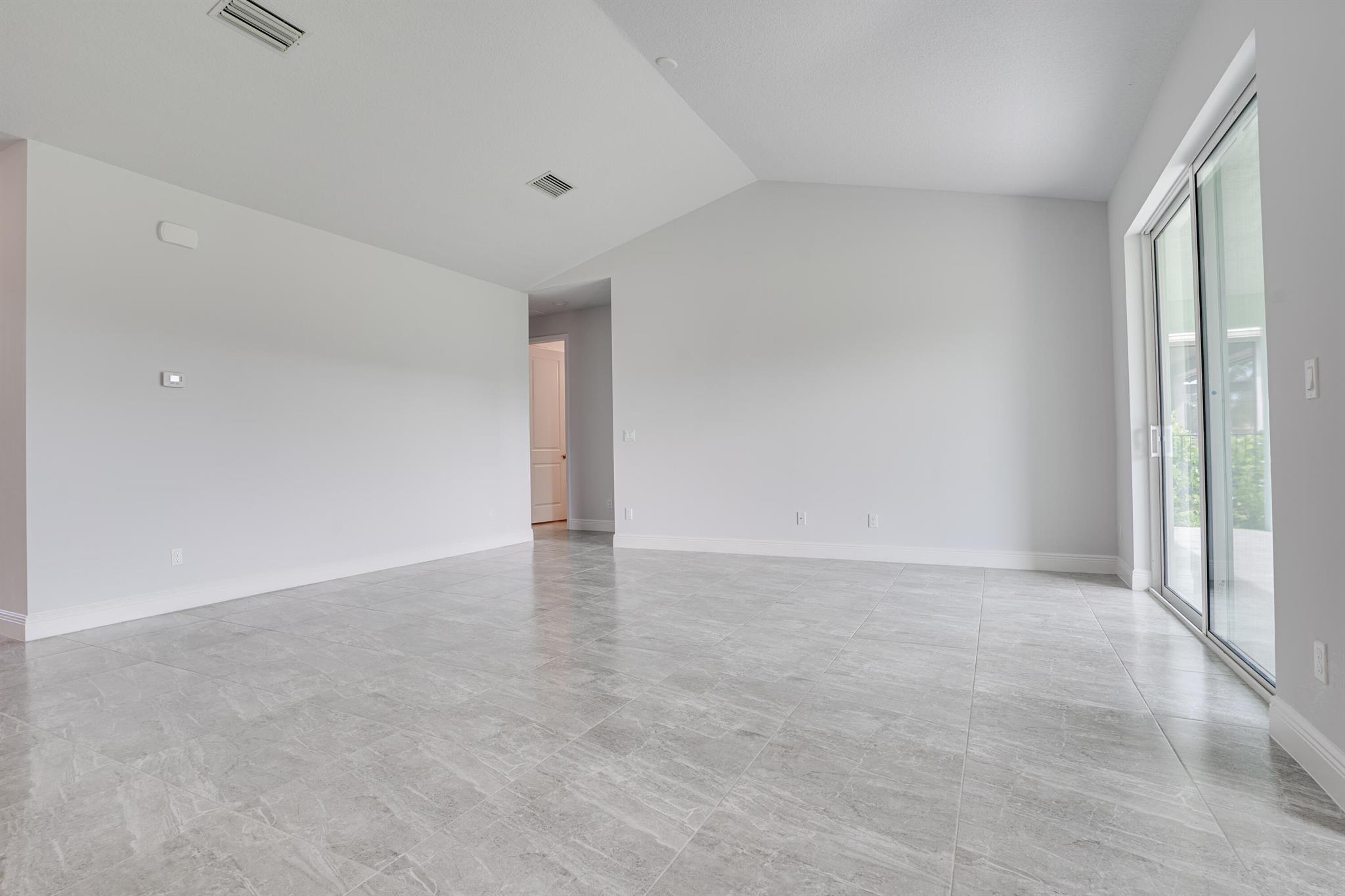 SAWGRASS LAKES PHASE 3A - Residential Lease