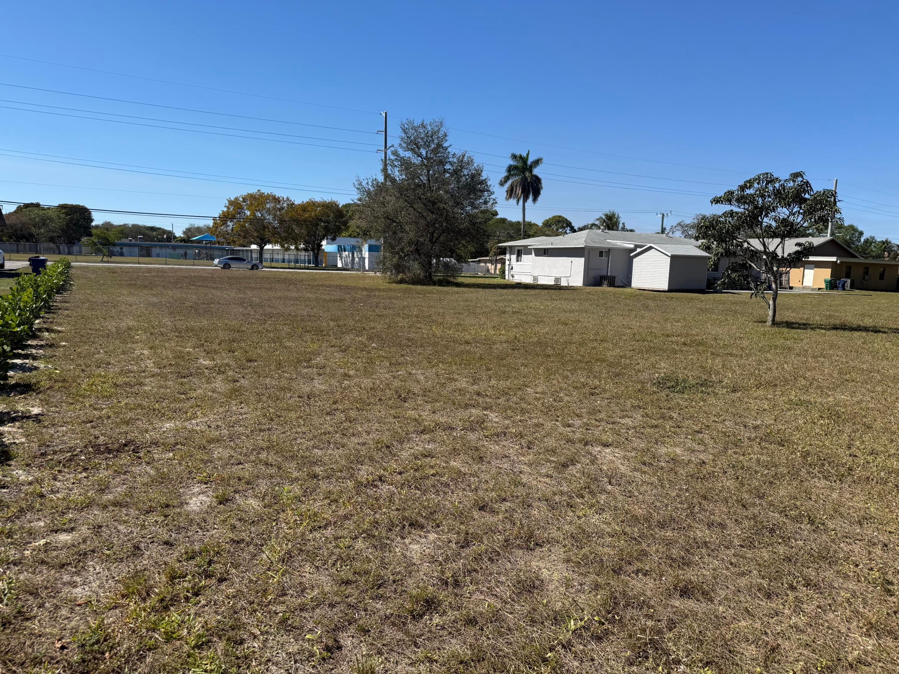 SUNNY ISLES INLAND - Land