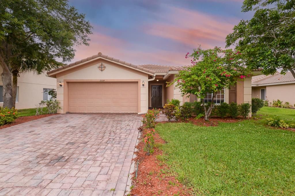 Photo of 2064 SW Newport Isles Boulevard, Port Saint Lucie, FL 34953 (MLS # R10726534)