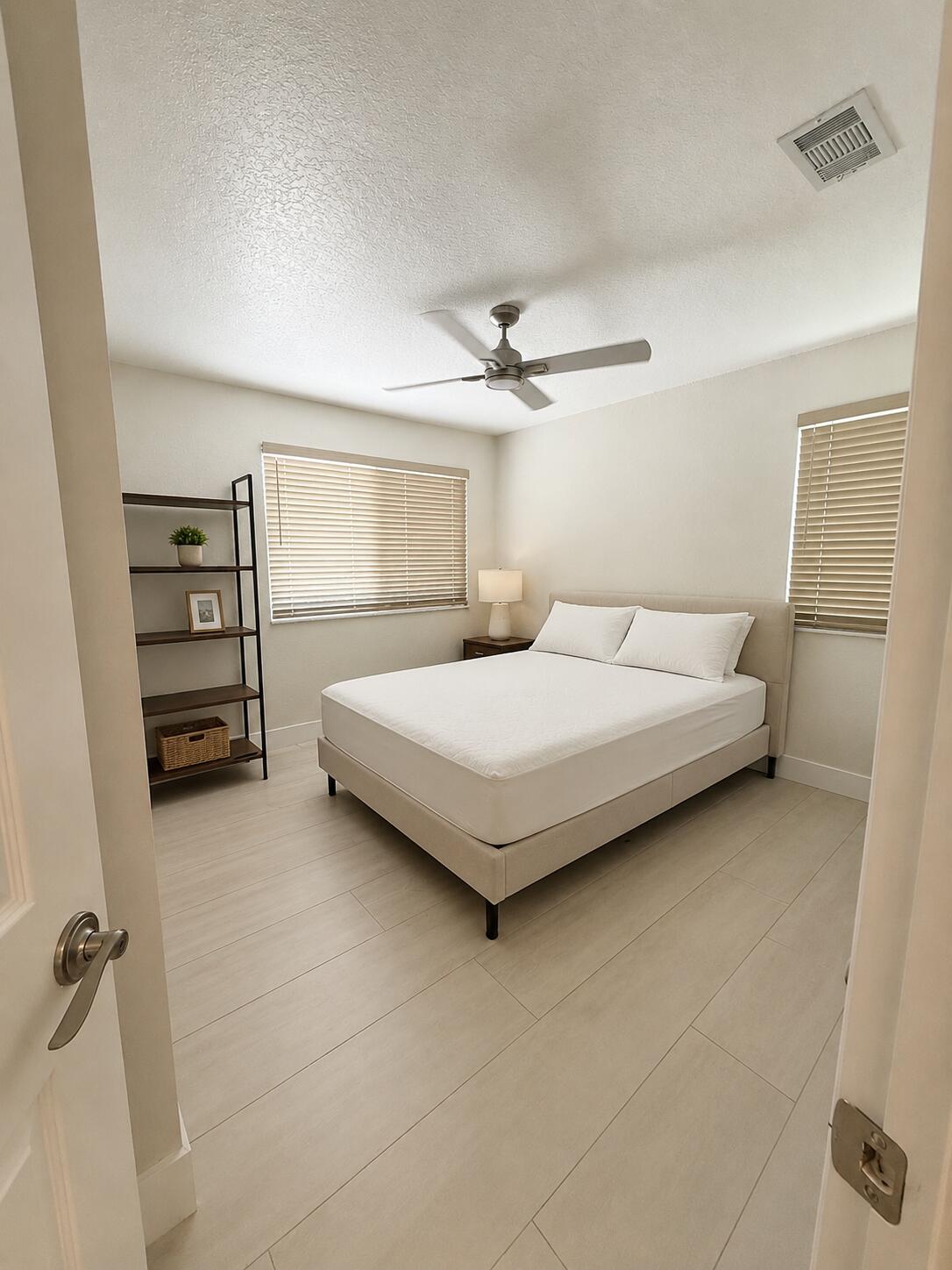 NORTH PALM BEACH HEIGHTS - Residential Lease