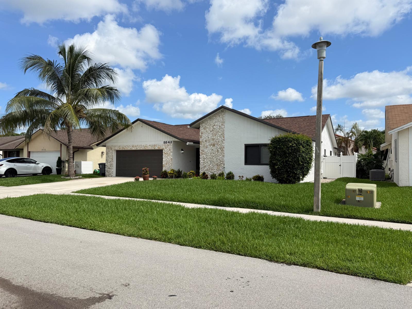 8843 SW 16th Street