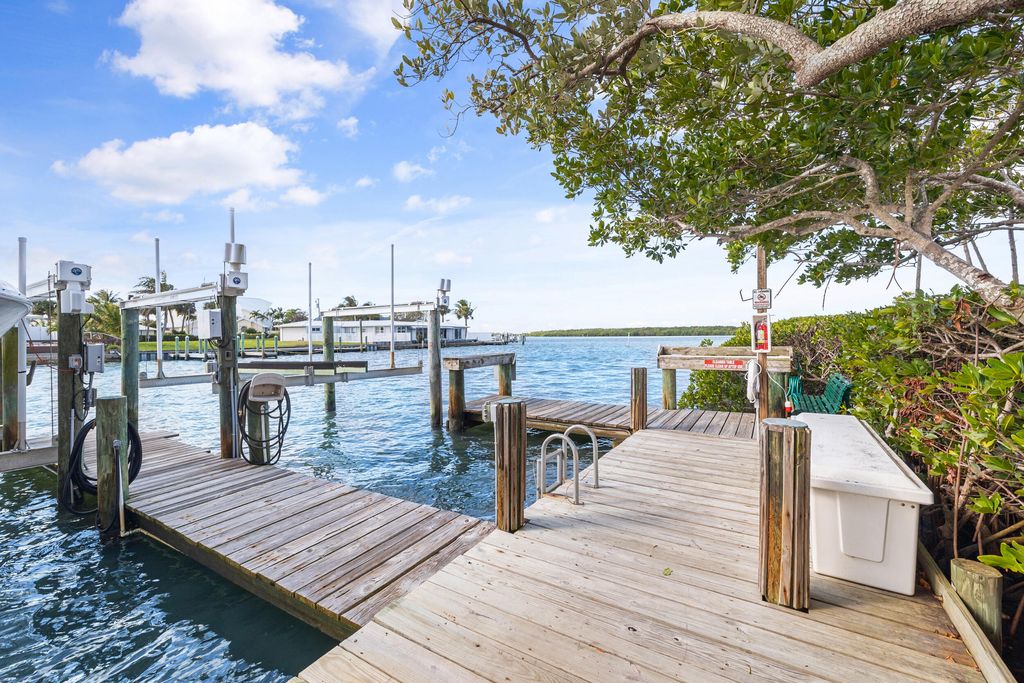 Photo of 3221 S Lakeview Circle #18101, Hutchinson Island, FL 34949 (MLS # R10958584)