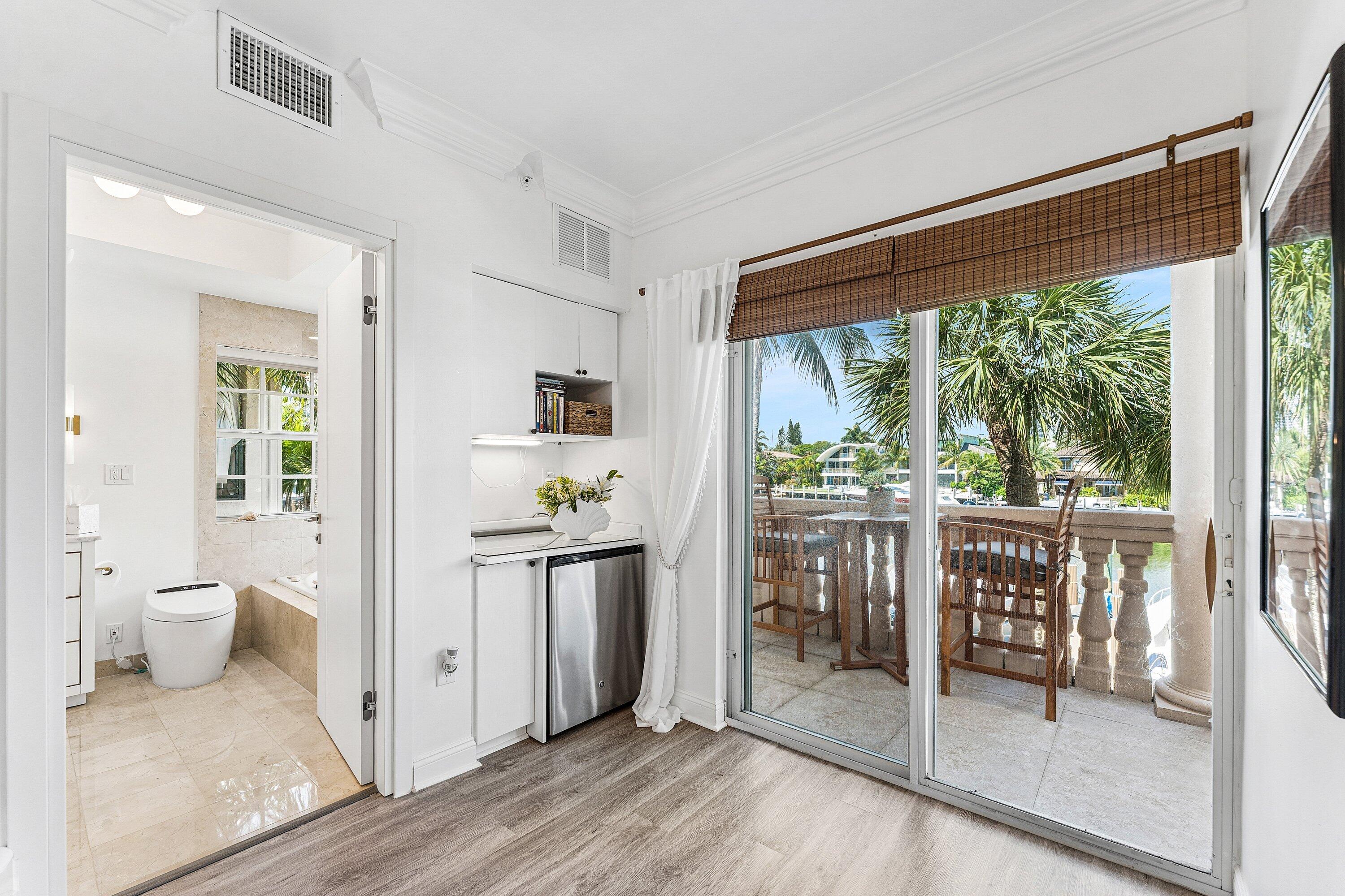REFLECTIONS OF LAS OLAS - Residential