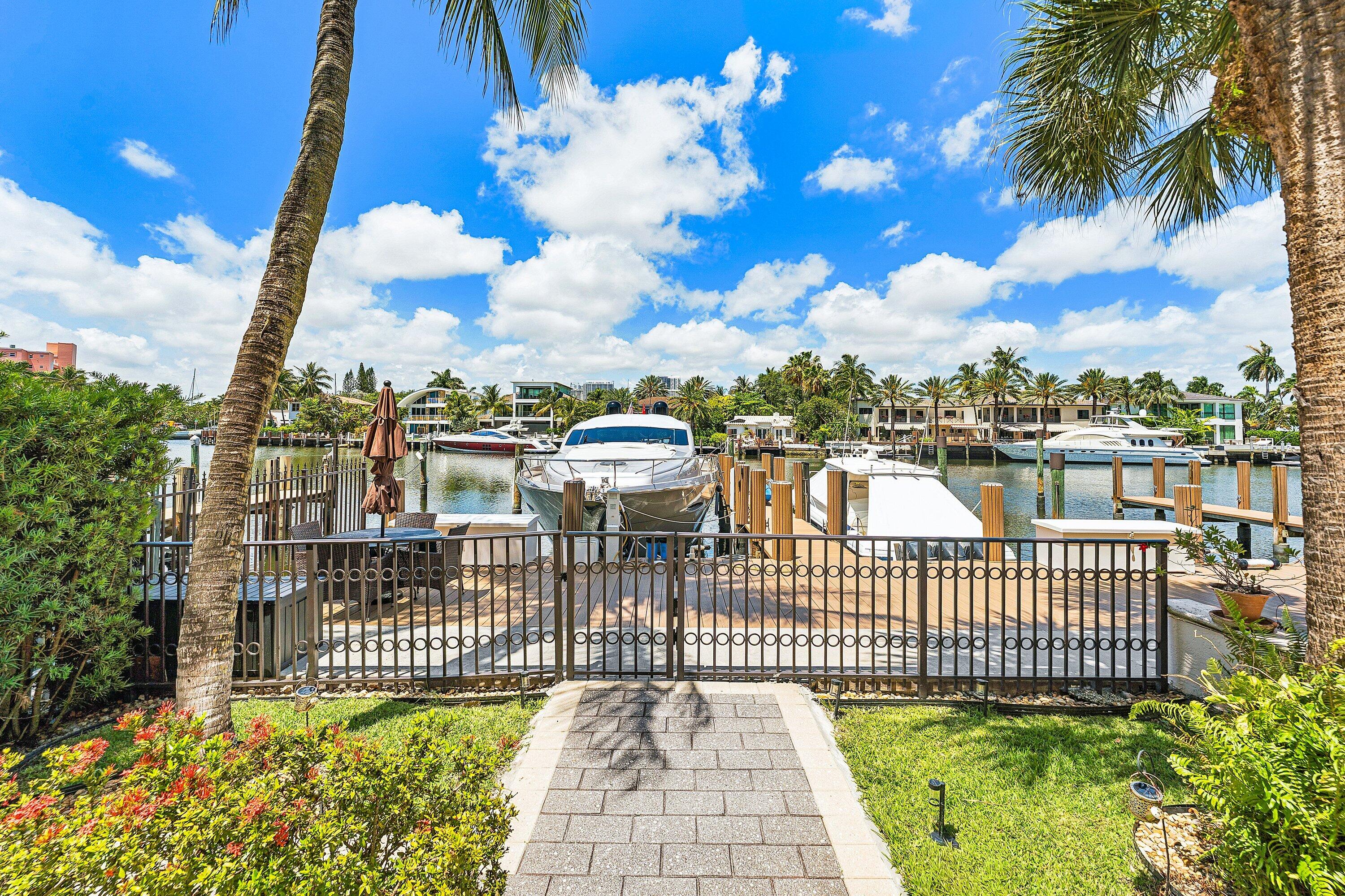 REFLECTIONS OF LAS OLAS - Residential
