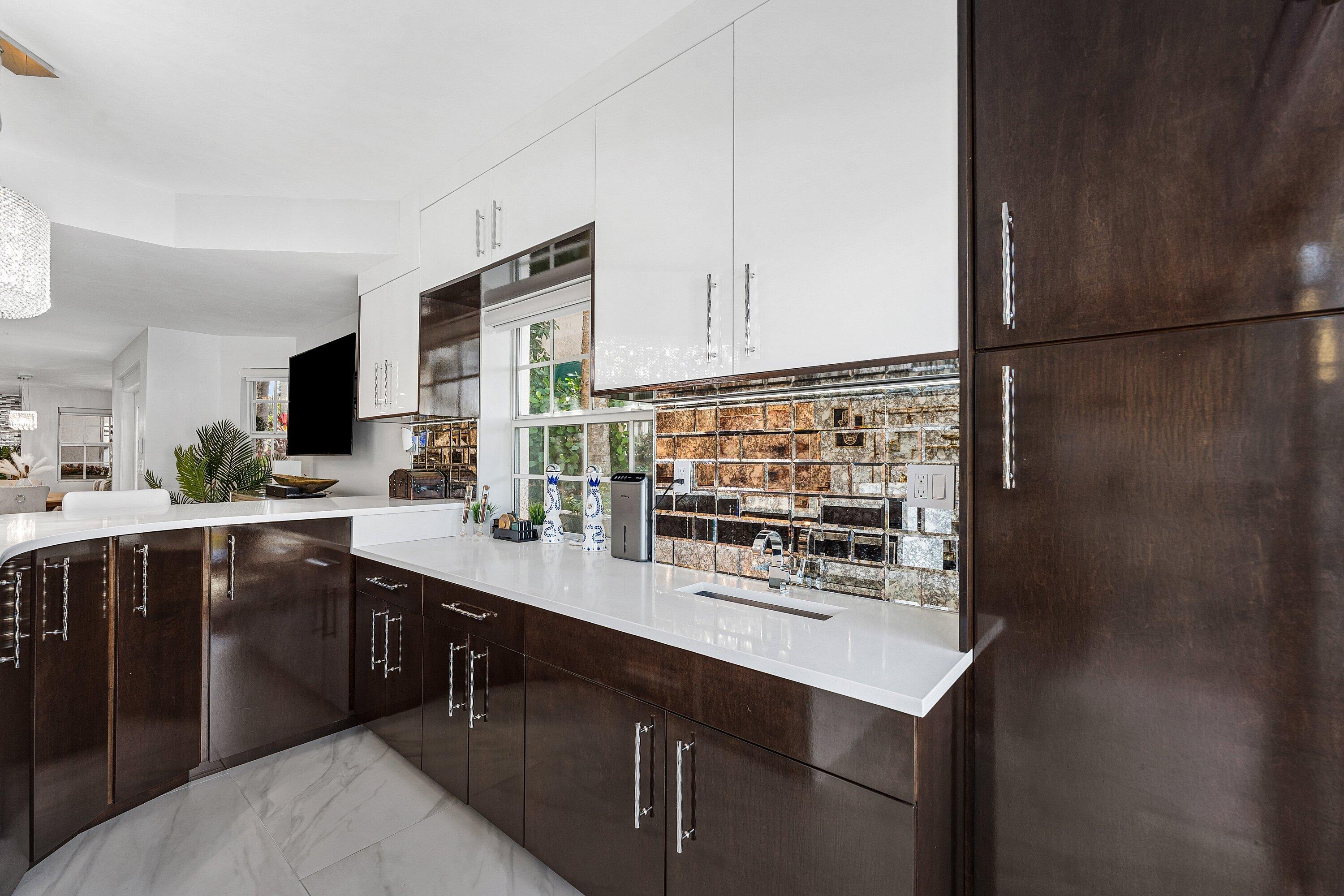 REFLECTIONS OF LAS OLAS - Residential