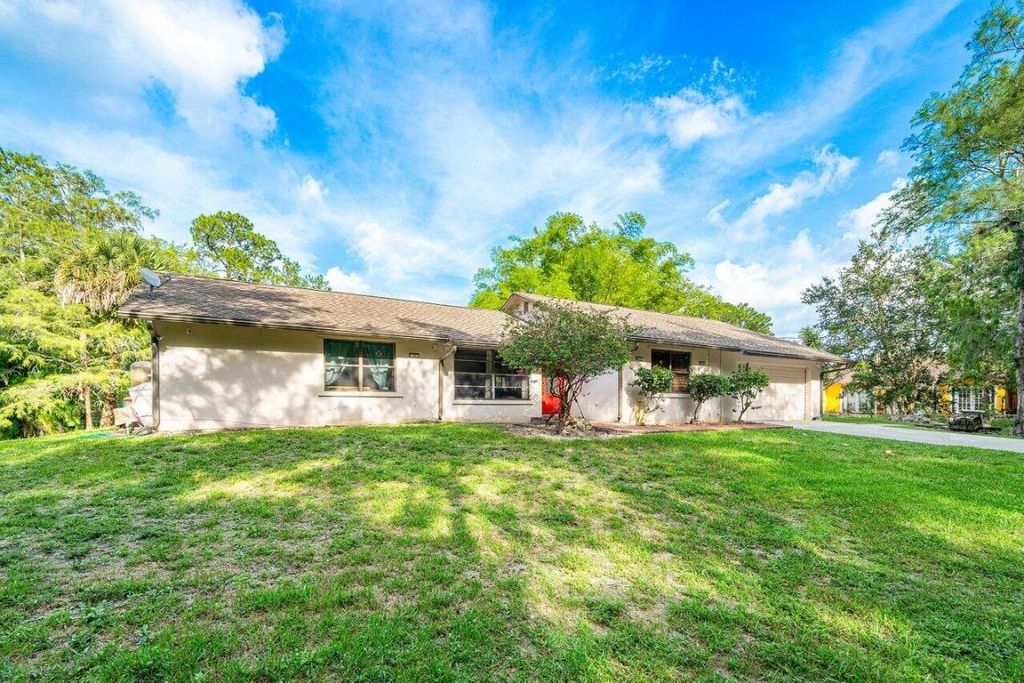 Photo of 4058 127th Trail N, West Palm Beach, FL 33411 (MLS # R10995863)