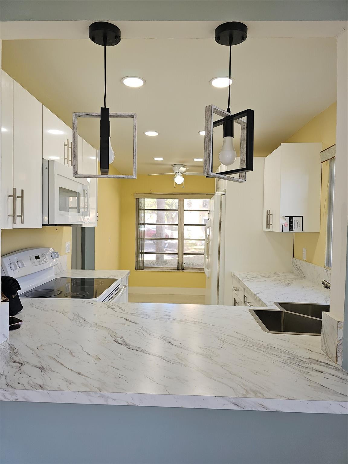 Bermuda Club One Condo - Residential Lease