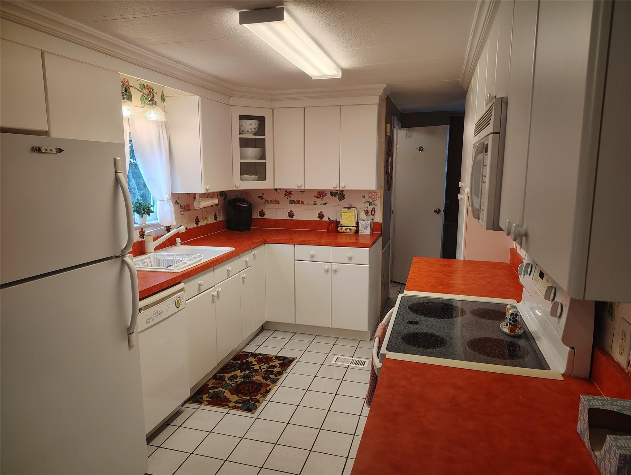 Spanish Lakes Golf Village - Residential Lease