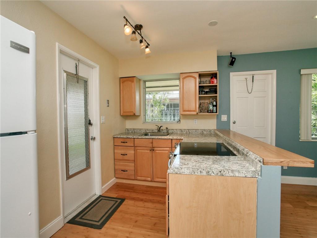 Ocean Ridge 27-45 B - Residential Income