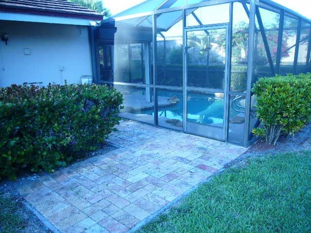 HOLLOWS - Residential Lease