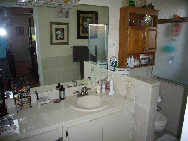 HOLLOWS - Residential Lease