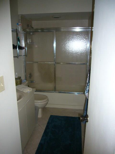 HOLLOWS - Residential Lease