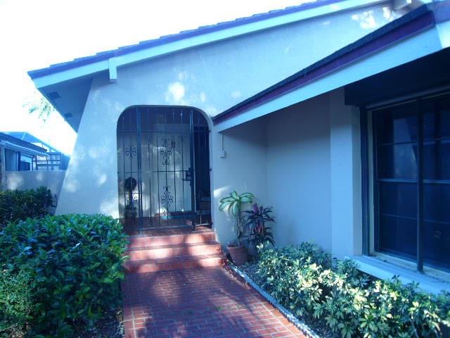 HOLLOWS - Residential Lease