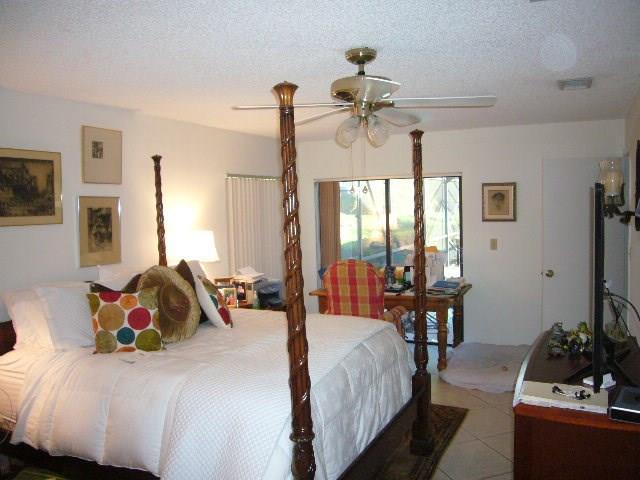 HOLLOWS - Residential Lease