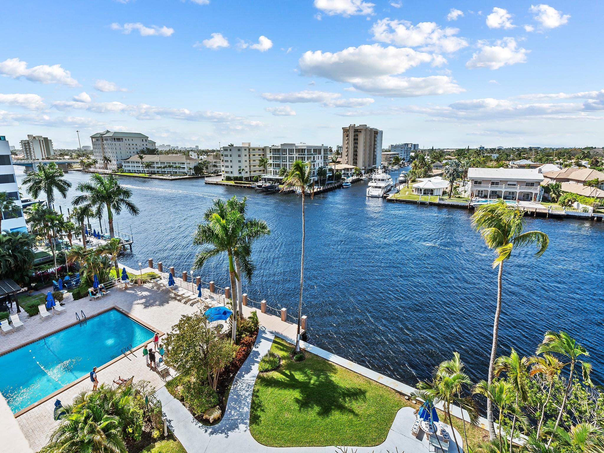 CORAL RIDGE TOWERS - Residential