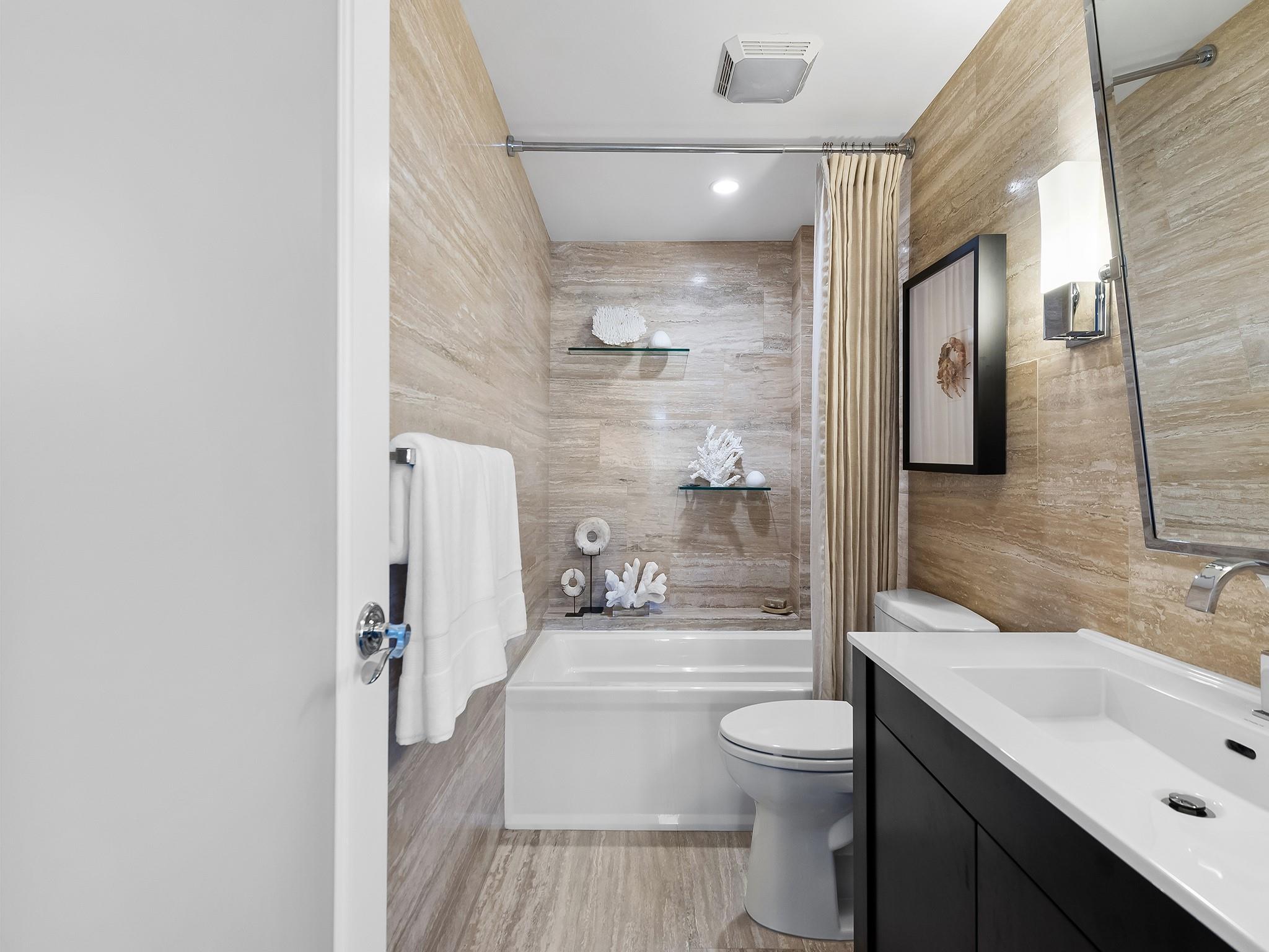 CORAL RIDGE TOWERS - Residential
