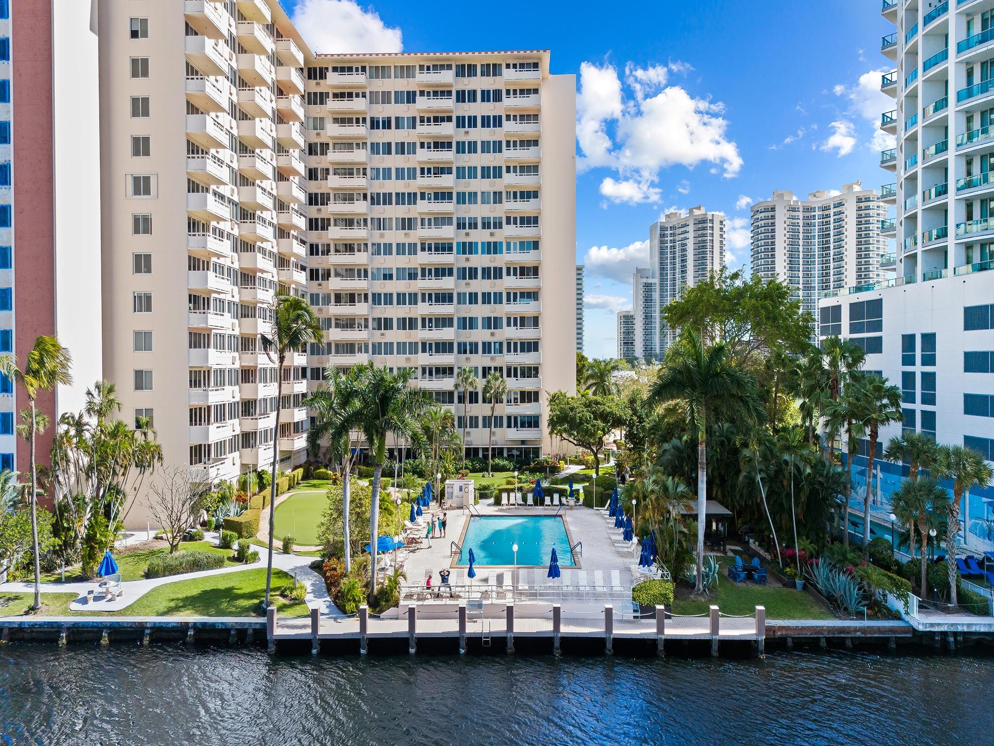 CORAL RIDGE TOWERS - Residential