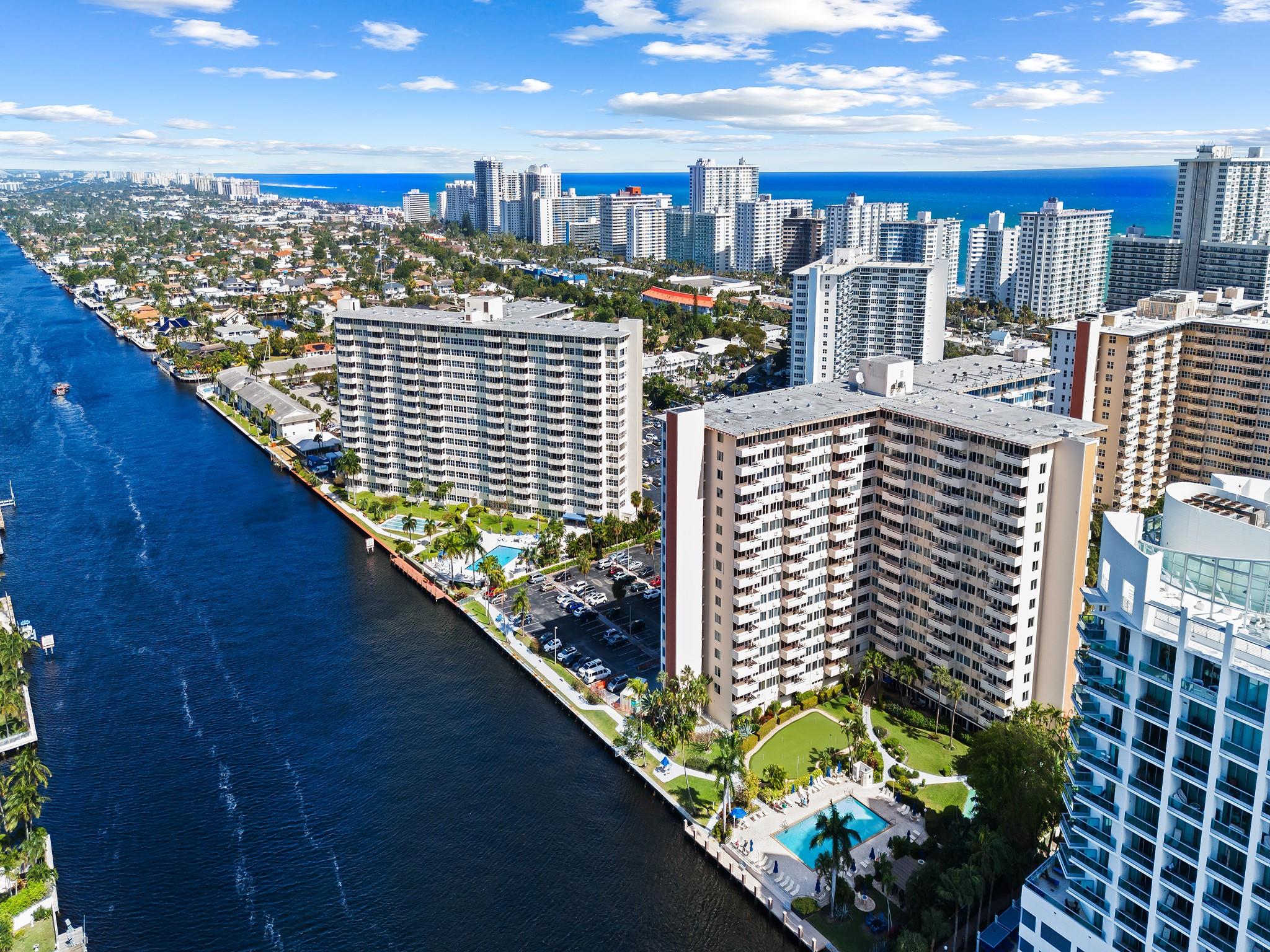 CORAL RIDGE TOWERS - Residential