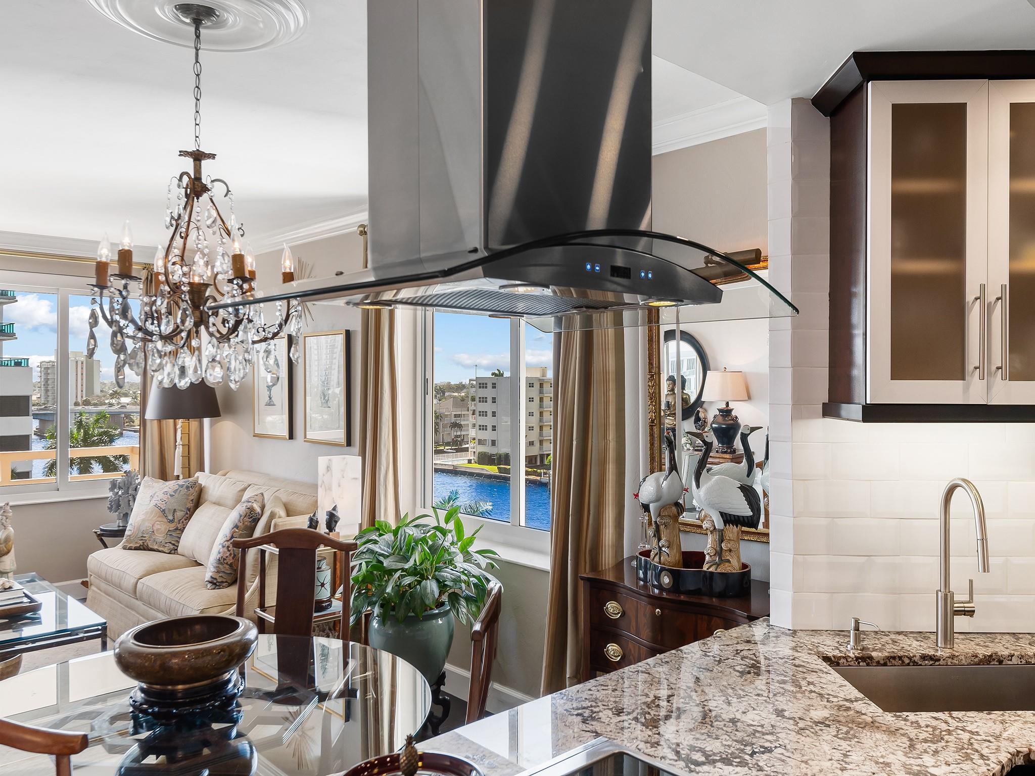 CORAL RIDGE TOWERS - Residential