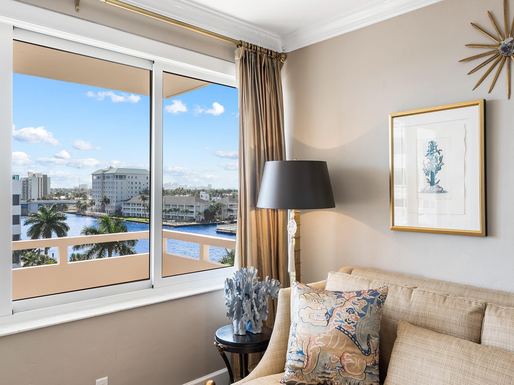 CORAL RIDGE TOWERS - Residential