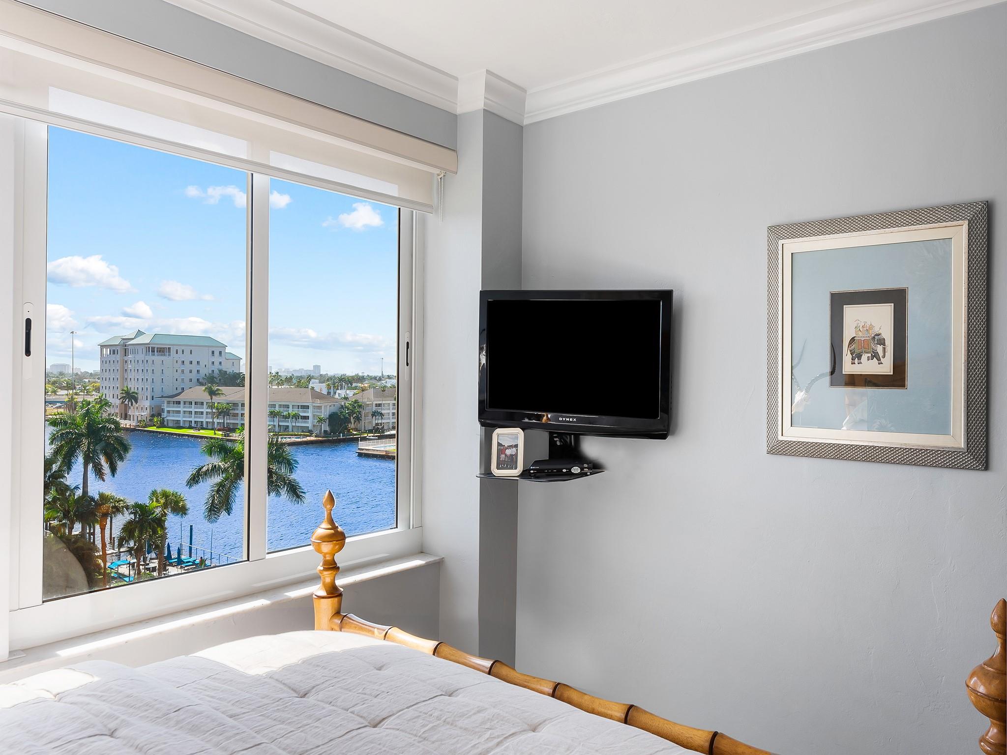 CORAL RIDGE TOWERS - Residential