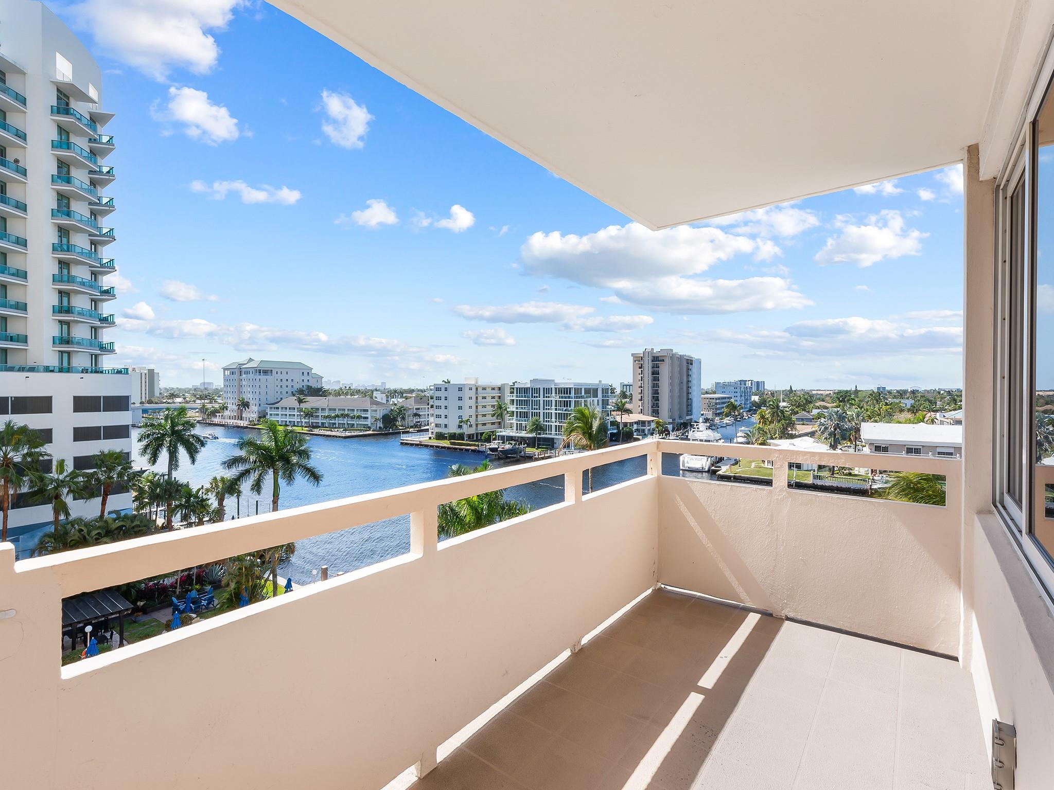 CORAL RIDGE TOWERS - Residential