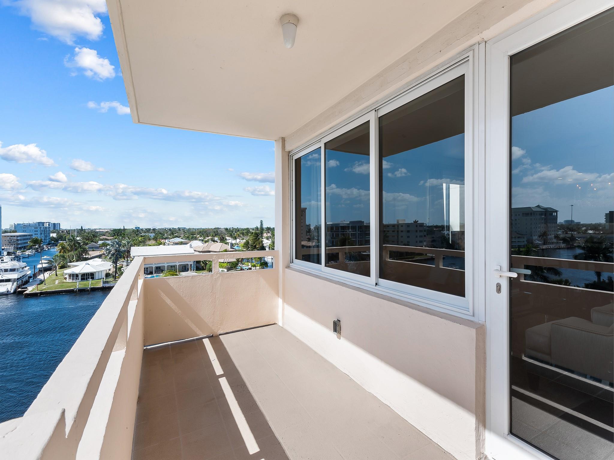 CORAL RIDGE TOWERS - Residential
