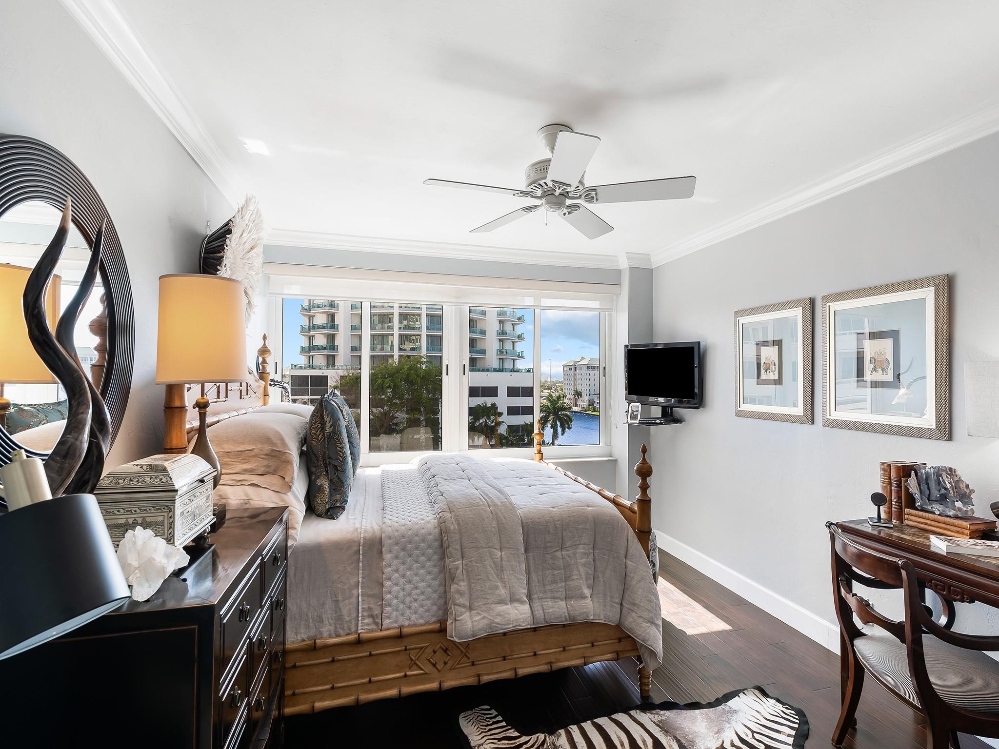 CORAL RIDGE TOWERS - Residential