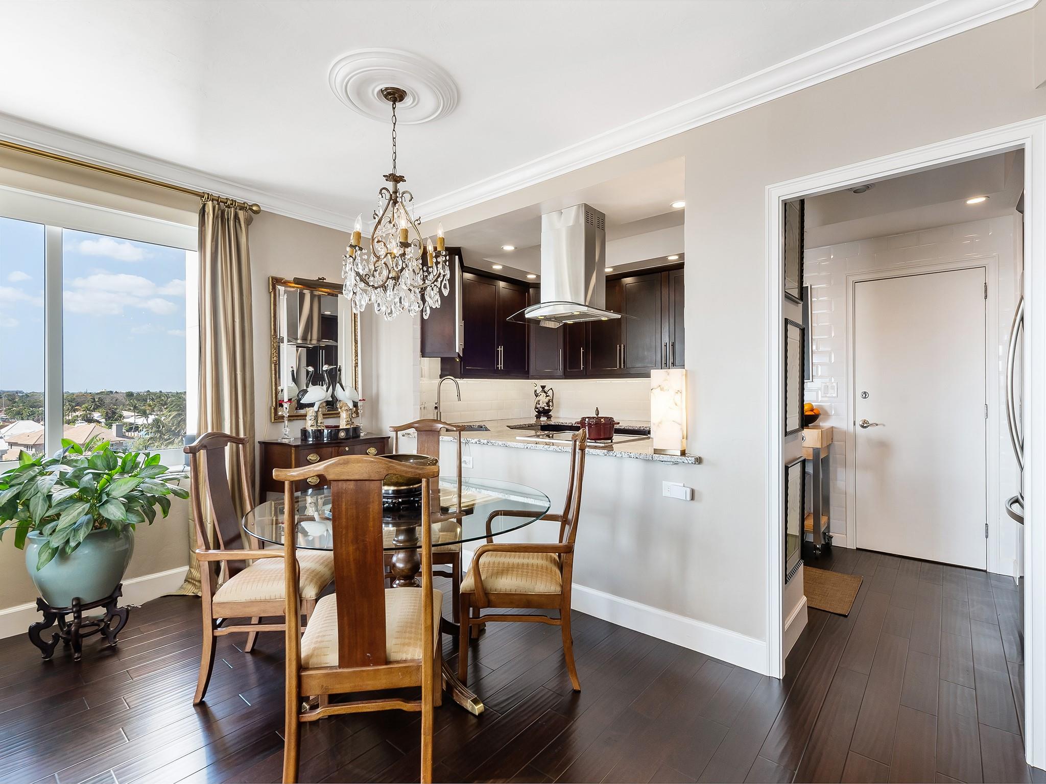 CORAL RIDGE TOWERS - Residential