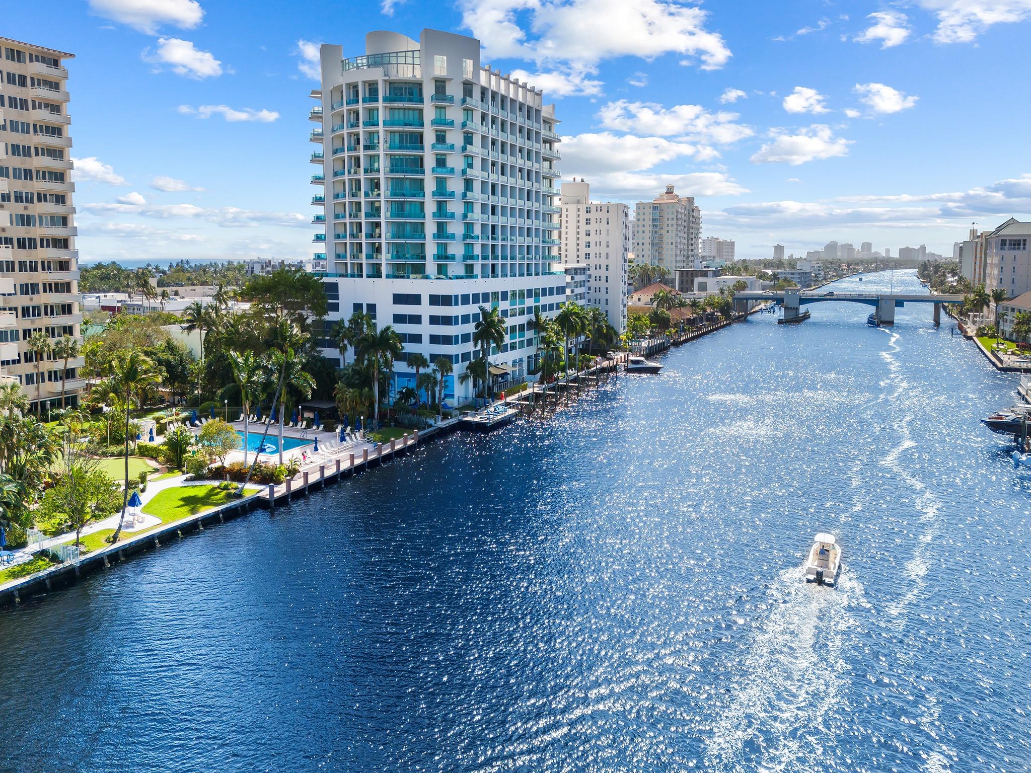CORAL RIDGE TOWERS - Residential