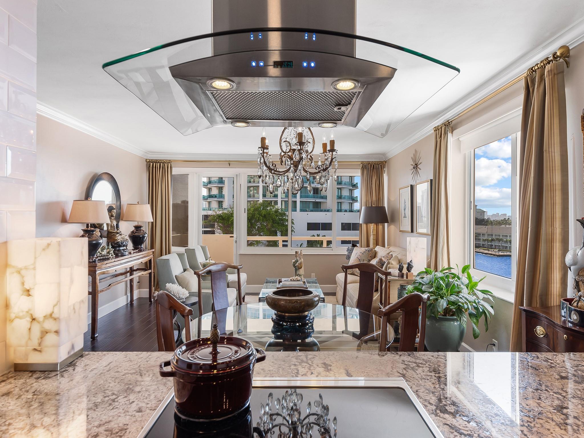 CORAL RIDGE TOWERS - Residential