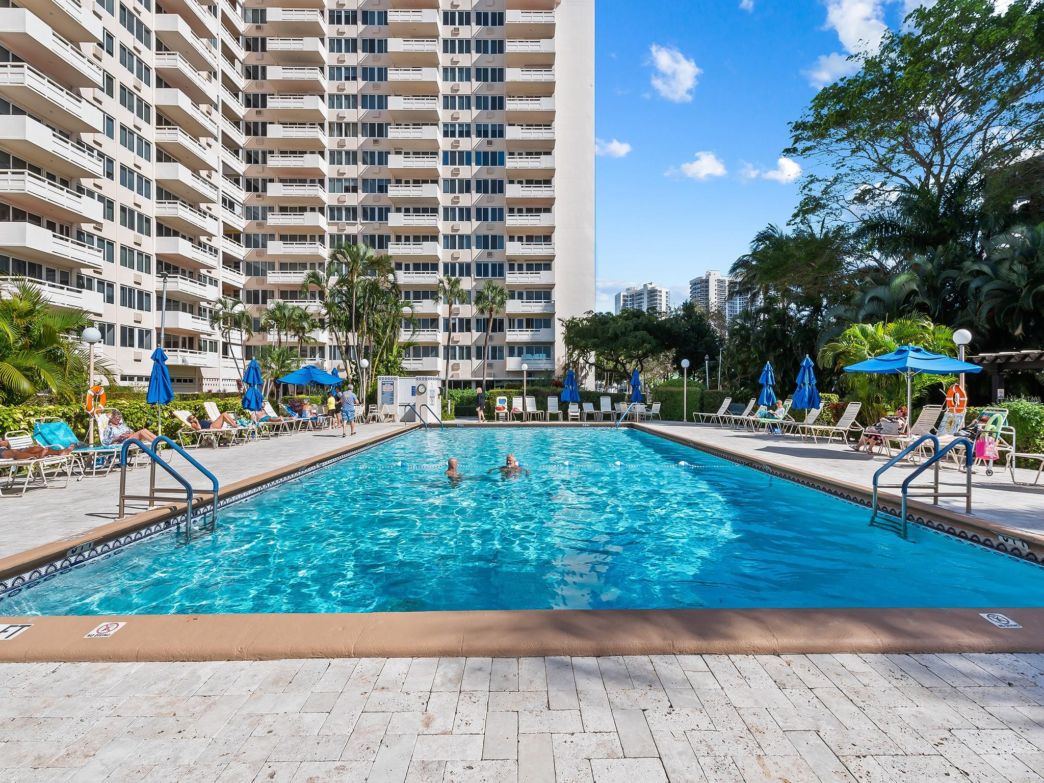 CORAL RIDGE TOWERS - Residential