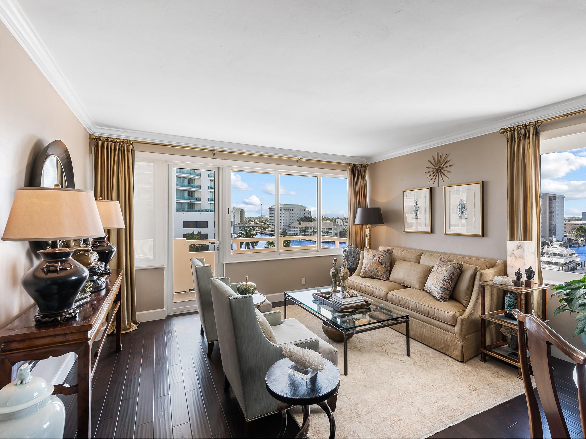 CORAL RIDGE TOWERS - Residential