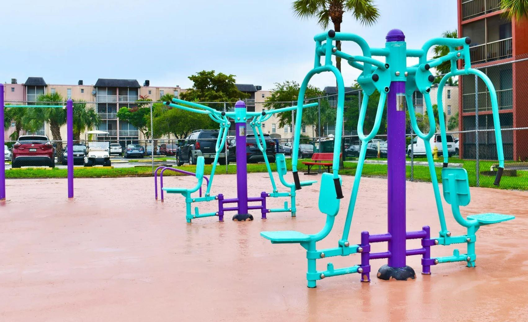 2500 Inverrary Club Apartments - Residential Lease