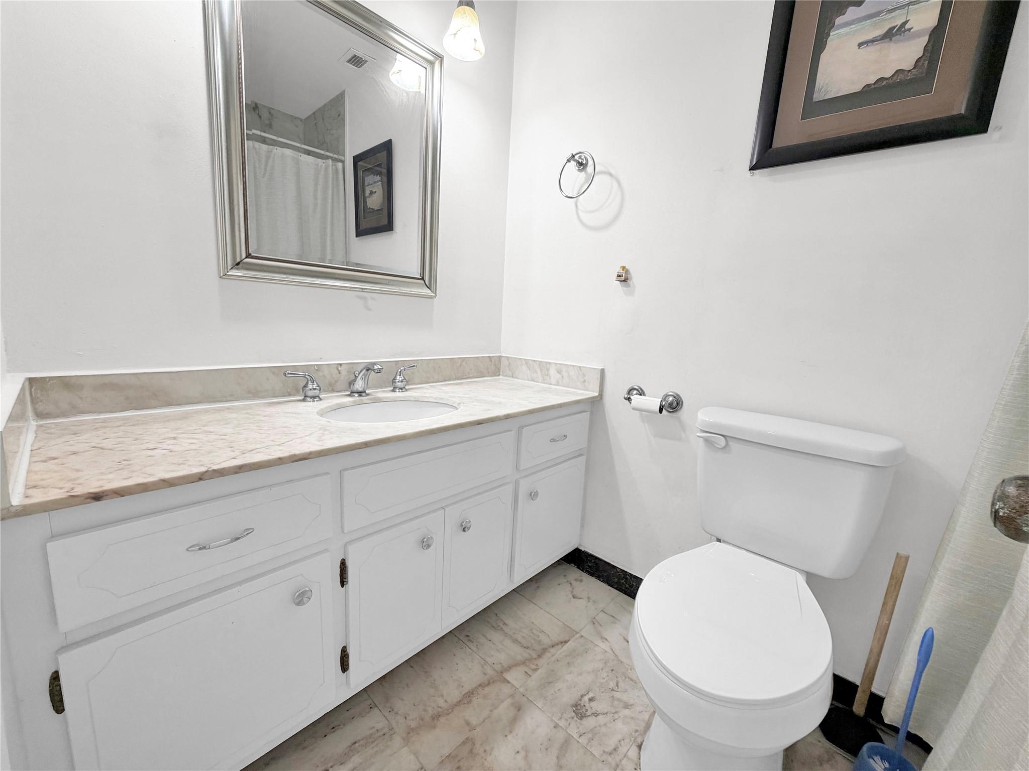 Parliament House Condo - Residential Lease