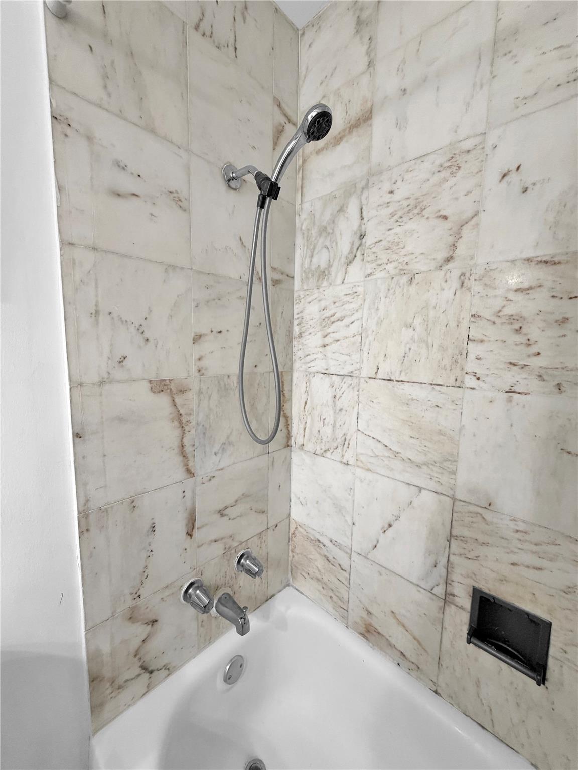 Parliament House Condo - Residential Lease