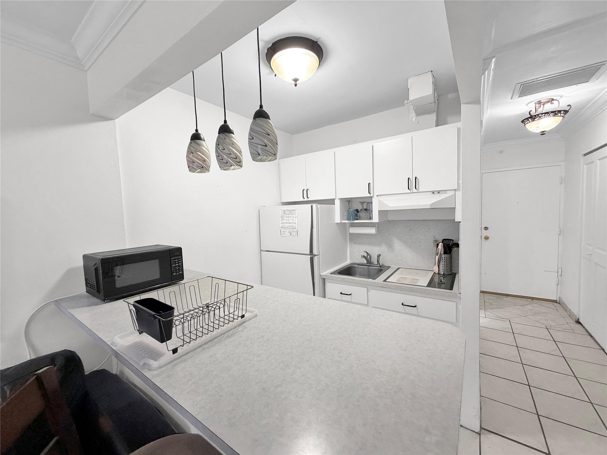 Parliament House Condo - Residential Lease