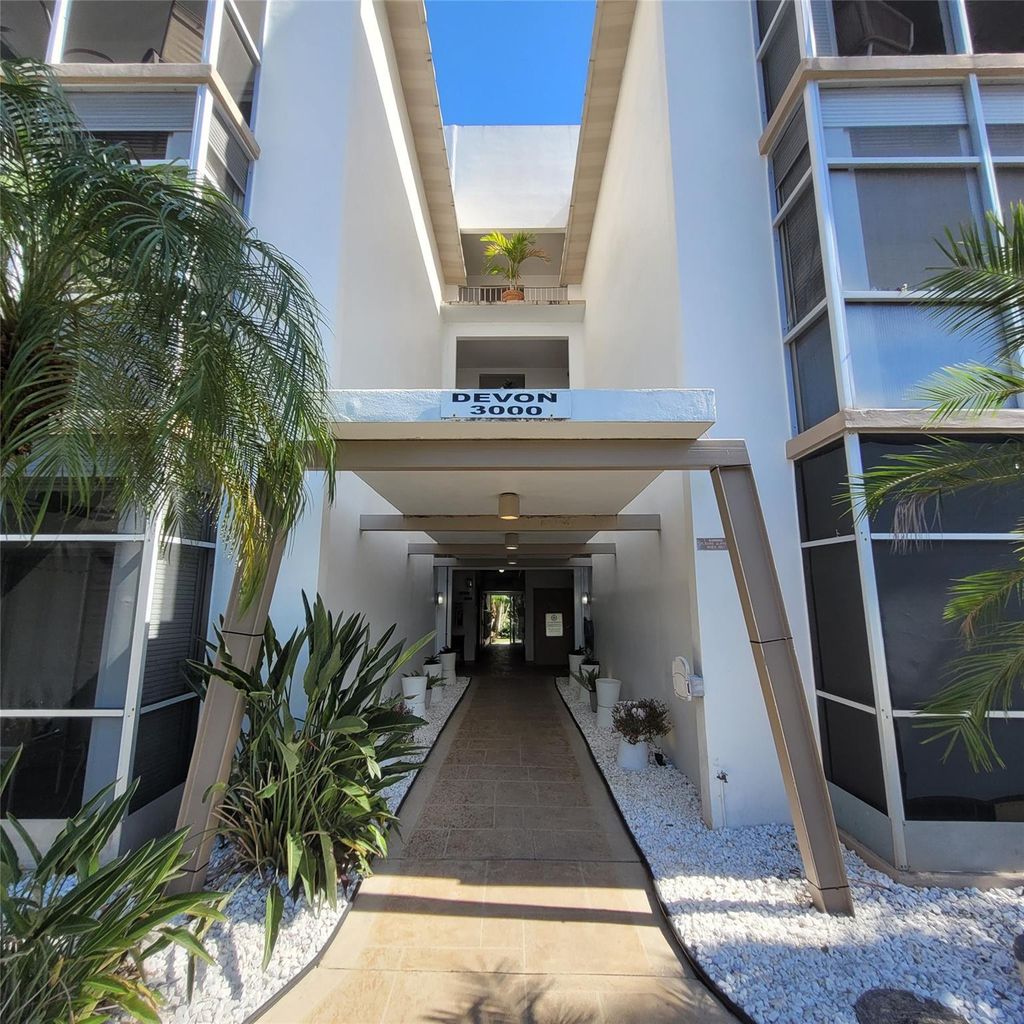 Photo of 3000 NE 16th Avenue #D407, Oakland Park, FL 33334 (MLS # F10551181)