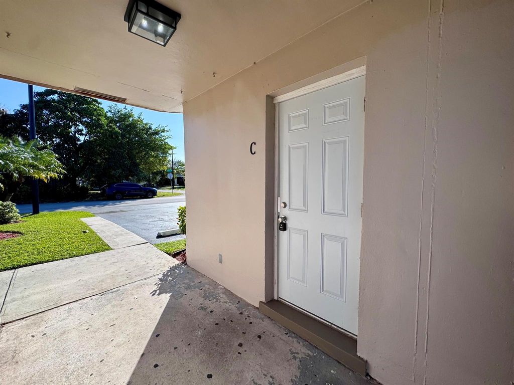 Photo of 3101 NE 7th Avenue #B, Pompano Beach, FL 33064 (MLS # R11113994)