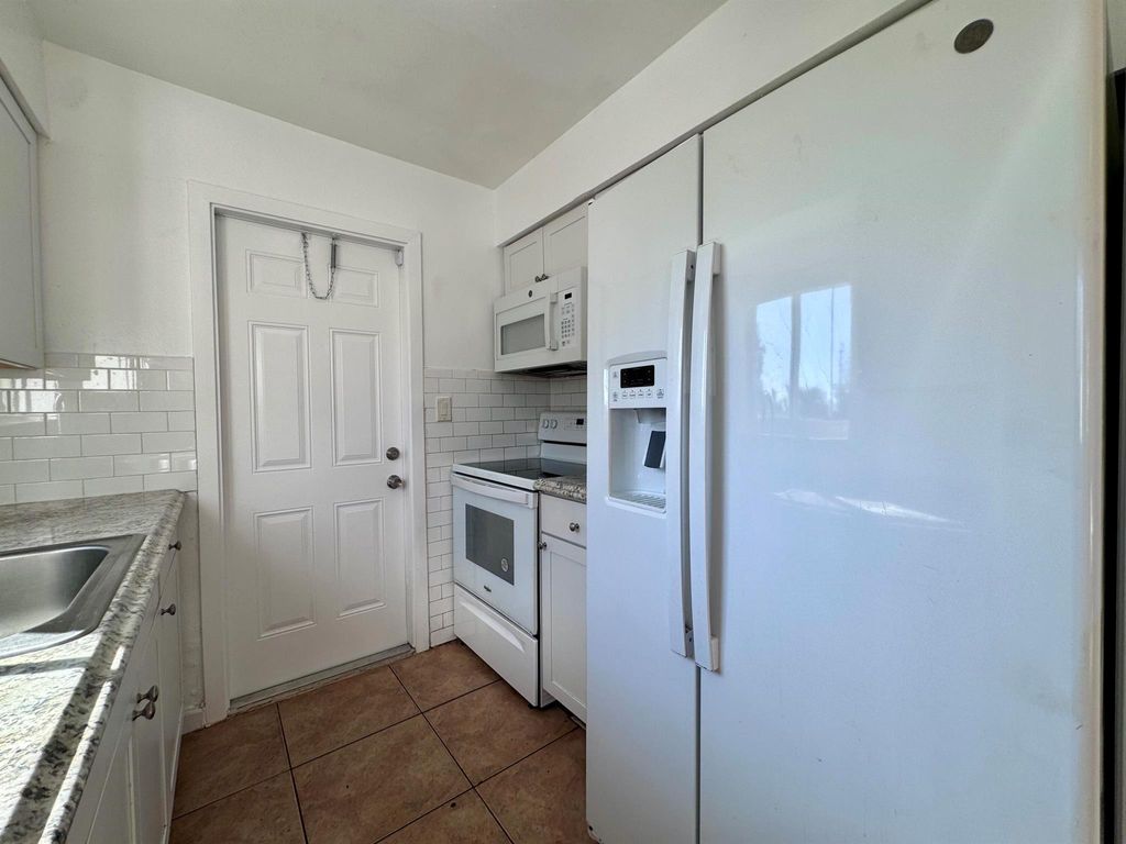 Photo of 3101 NE 7th Avenue #B, Pompano Beach, FL 33064 (MLS # R11113994)